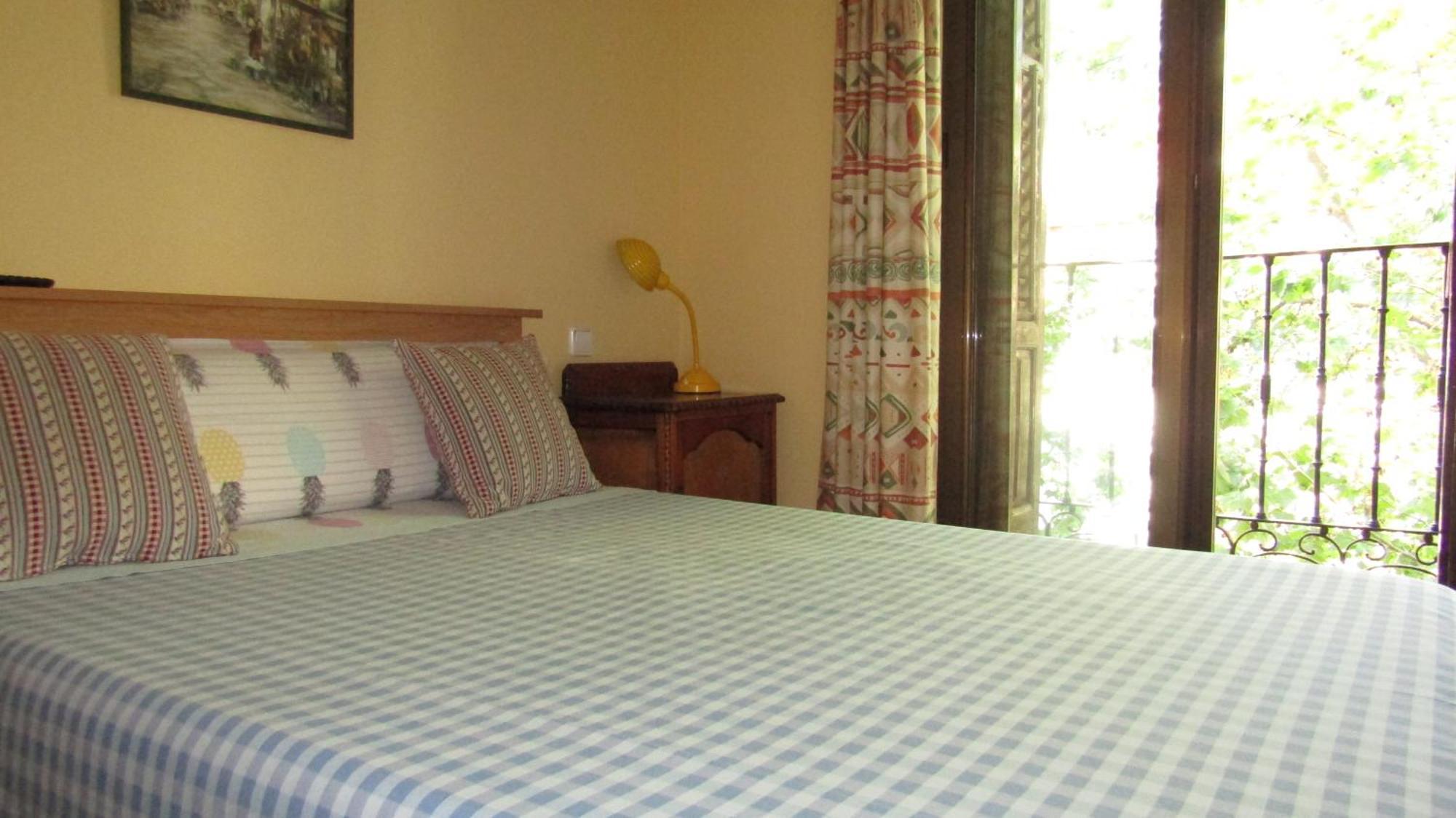 Pension Mollo Madrid Exterior foto