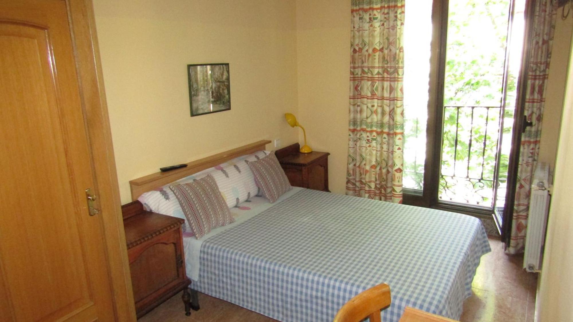 Pension Mollo Madrid Exterior foto